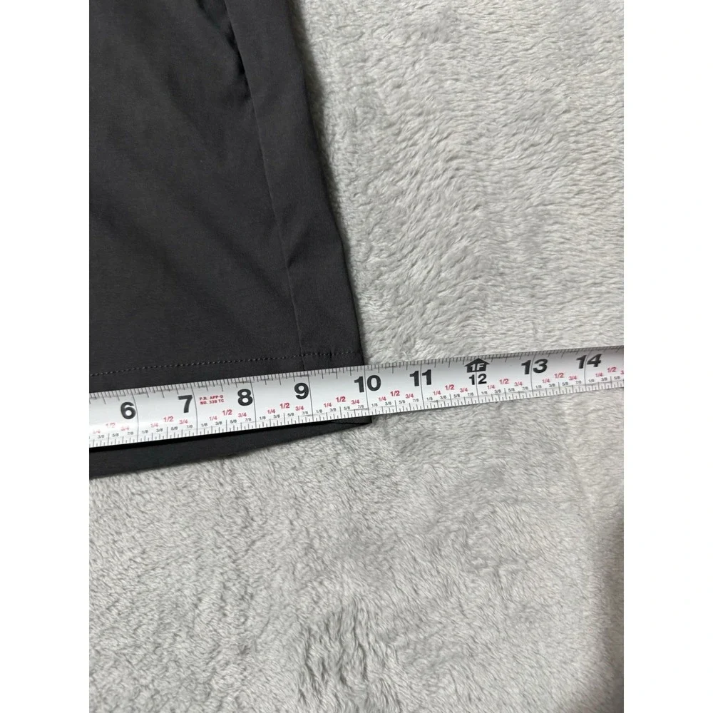 The North Face Rockaway Shorts Mens 29 Outdoor Athleisure Gray Nylon